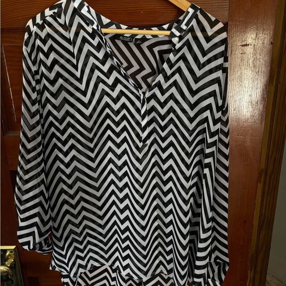 a.n.a Monochrome Zigzag Blouse
